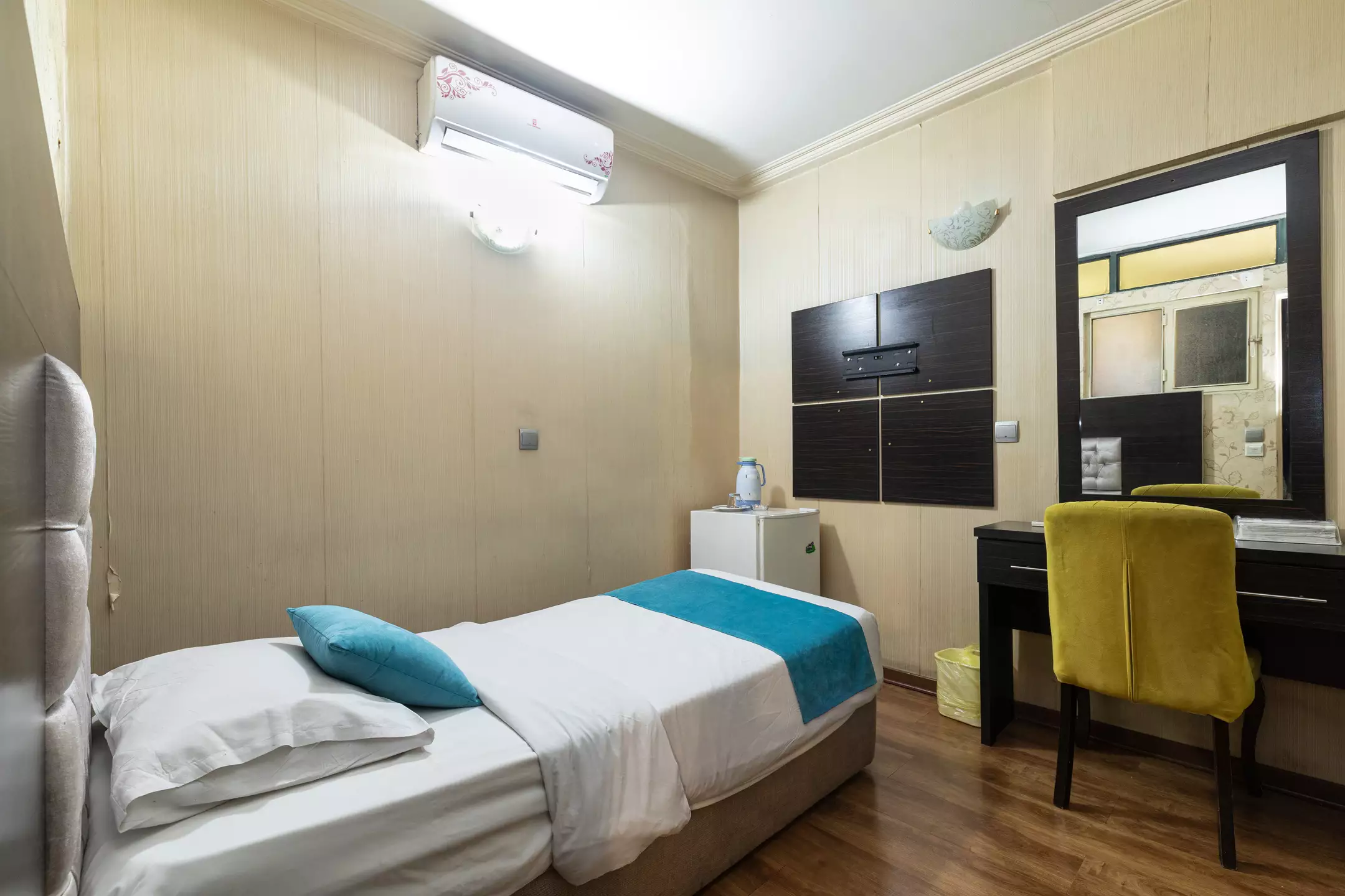 Alibaba https://cdn.alibaba.ir/ostorage/hotel-accommodation-images/68935f76ac13a7ed0d865696_سینگل (1).webp